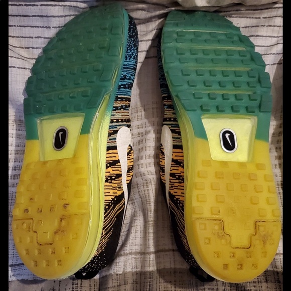 Nike - Picture 4 of 5